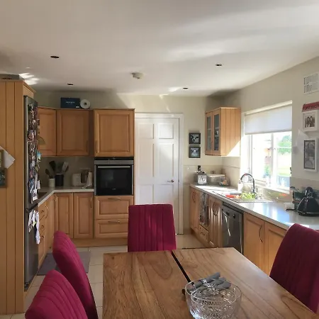 Burton Hall - Pauline Accommodatie bij particulieren